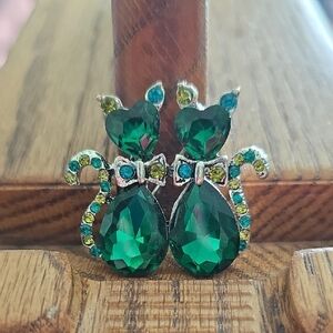 Green Rhinestone Cat Brooch